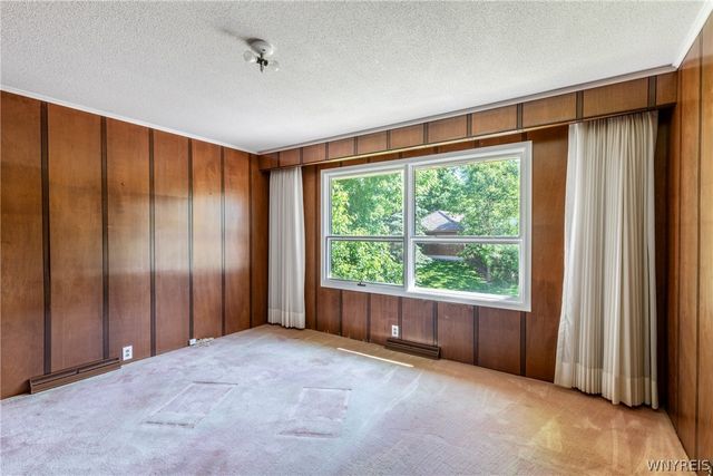 2382 West Oakfield Road, Grand Island, NY 14072