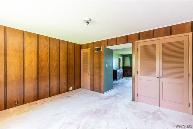 2382 West Oakfield Road, Grand Island, NY 14072