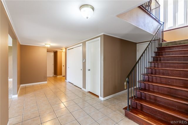 2382 West Oakfield Road, Grand Island, NY 14072