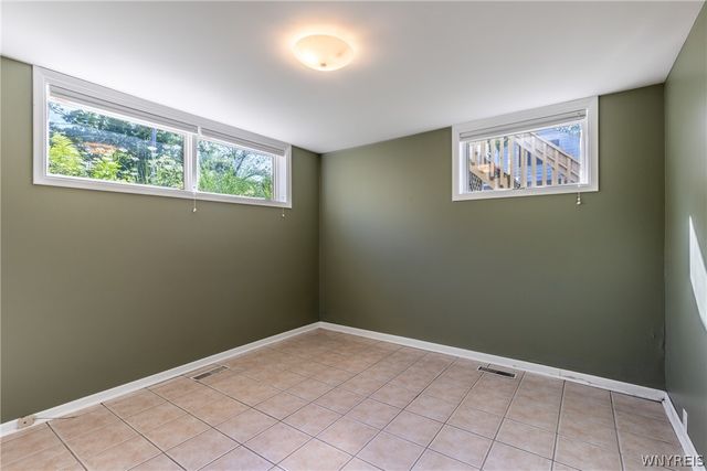 2382 West Oakfield Road, Grand Island, NY 14072