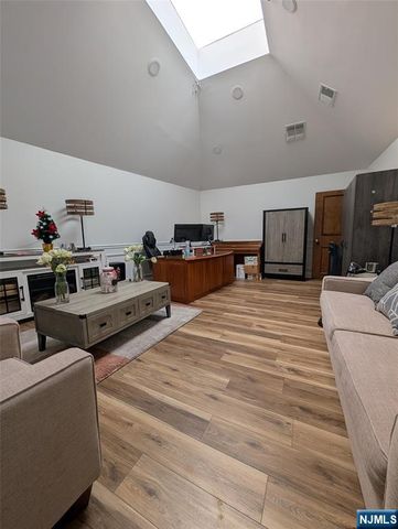 263 Main Street, Hackensack, NJ 07601