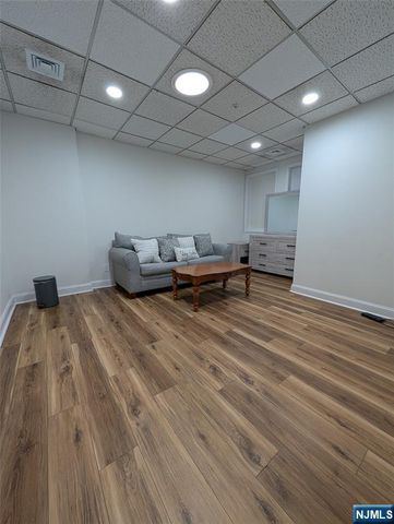 263 Main Street, Hackensack, NJ 07601