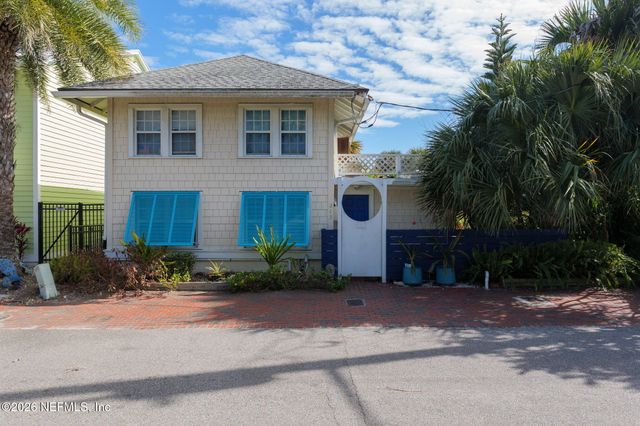 211 BEACH Avenue, Atlantic Beach, FL 32233