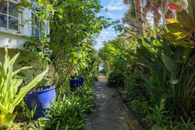 211 BEACH Avenue, Atlantic Beach, FL 32233