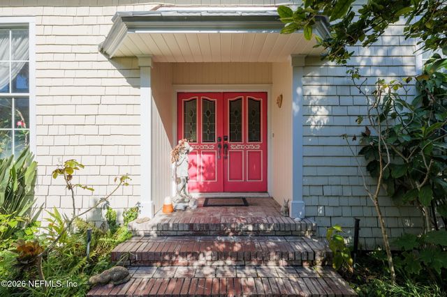 211 BEACH Avenue, Atlantic Beach, FL 32233