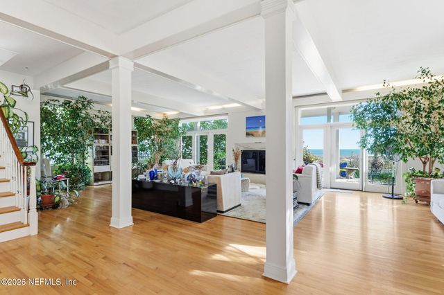 211 BEACH Avenue, Atlantic Beach, FL 32233