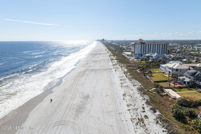 211 BEACH Avenue, Atlantic Beach, FL 32233