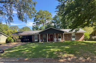 314 N Canton Club Circle, Jackson, MS 39211