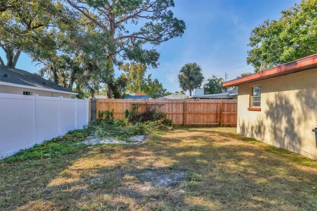 3805 11TH AVENUE W, Bradenton, FL 34205