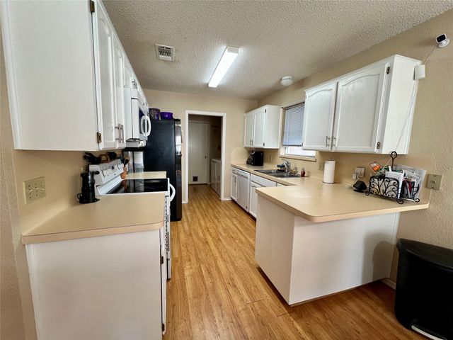 5920 Hilltop Drive, Watauga, TX 76148