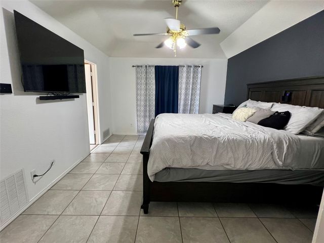 5920 Hilltop Drive, Watauga, TX 76148