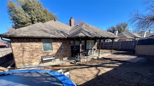 5920 Hilltop Drive, Watauga, TX 76148