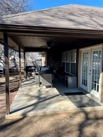 5920 Hilltop Drive, Watauga, TX 76148