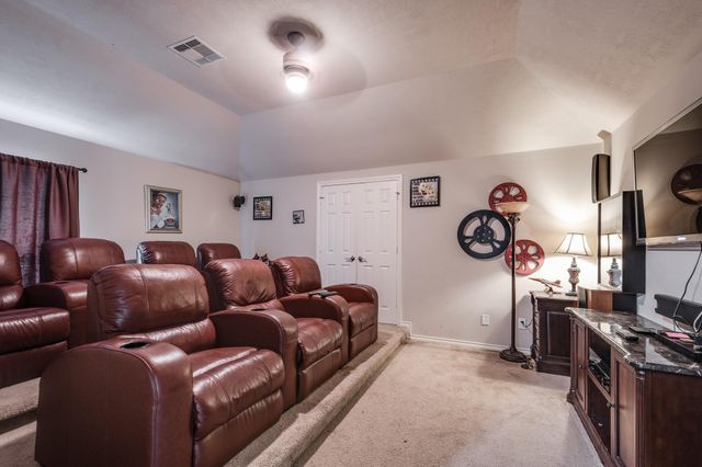 9518 Alabaster Oaks Lane, Humble, TX 77396
