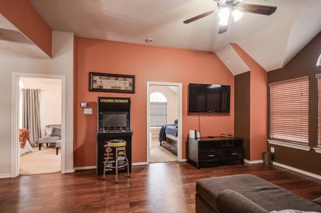 9518 Alabaster Oaks Lane, Humble, TX 77396