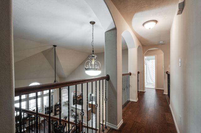 9518 Alabaster Oaks Lane, Humble, TX 77396
