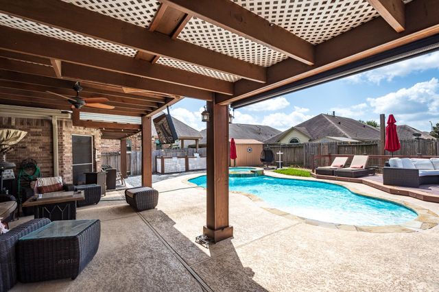 9518 Alabaster Oaks Lane, Humble, TX 77396