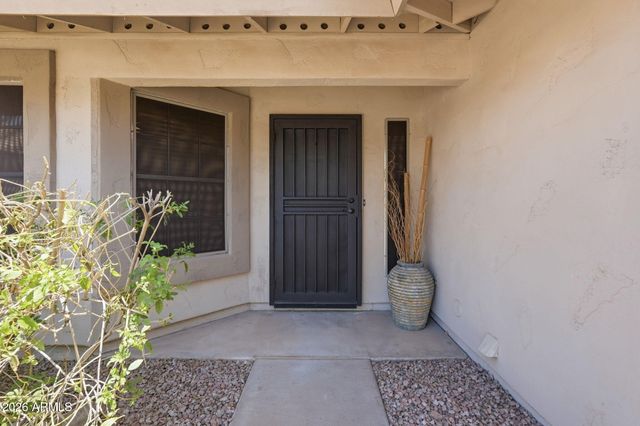 457 S MEADOWS Drive, Chandler, AZ 85224
