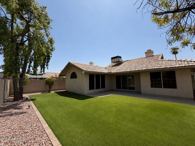 457 S MEADOWS Drive, Chandler, AZ 85224