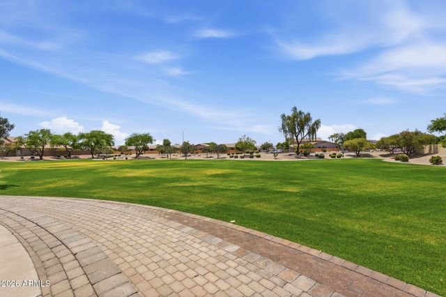 457 S MEADOWS Drive, Chandler, AZ 85224