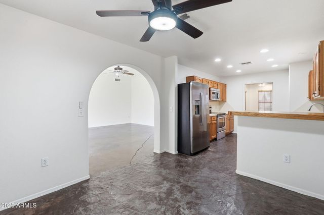 457 S MEADOWS Drive, Chandler, AZ 85224