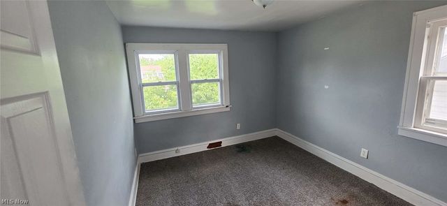 13420 Saybrook Avenue, Garfield Heights, OH 44105