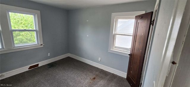 13420 Saybrook Avenue, Garfield Heights, OH 44105