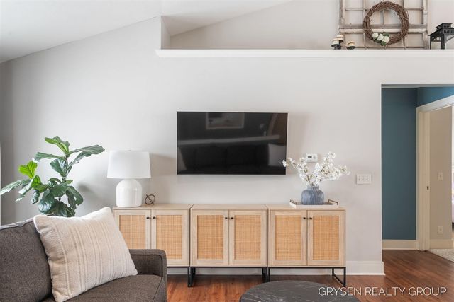 6114 Kingsbury Court, Allendale, MI 49401