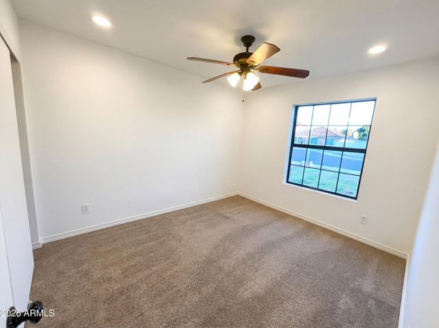 1823 E JUNIPER Circle, Mesa, AZ 85203