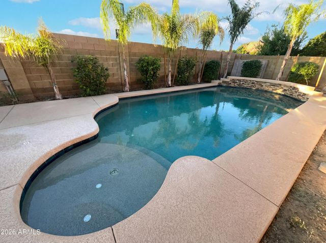 1823 E JUNIPER Circle, Mesa, AZ 85203