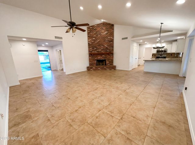 1823 E JUNIPER Circle, Mesa, AZ 85203