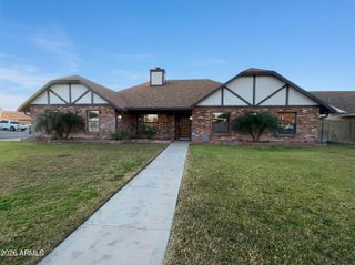 1823 E JUNIPER Circle, Mesa, AZ 85203
