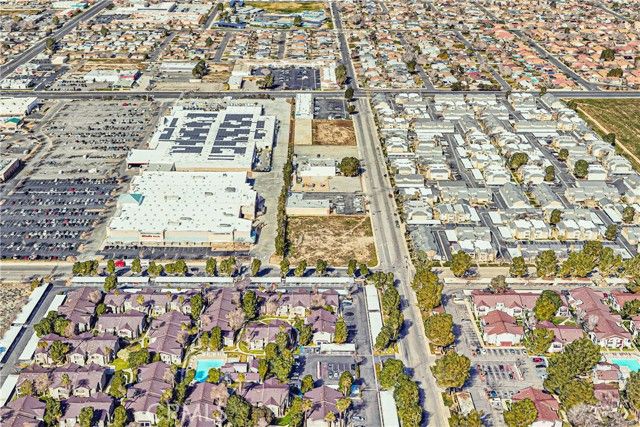 4 GADSDEN Avenue, Lancaster, CA 93534