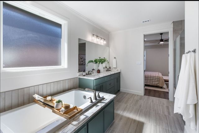 4388 Iron Mountain Dr, Bryan, TX 77802