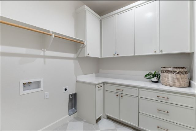 4388 Iron Mountain Dr, Bryan, TX 77802