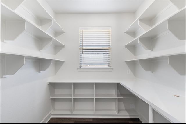 4388 Iron Mountain Dr, Bryan, TX 77802