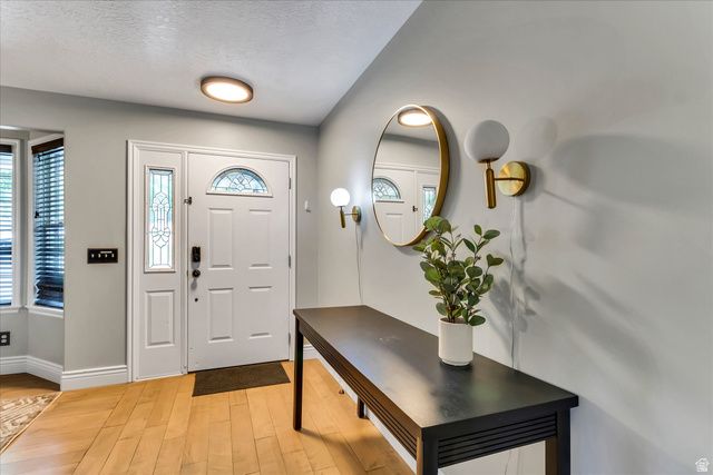 8744 S DANISH RD, Sandy, UT 84093