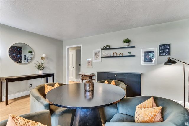 8744 S DANISH RD, Sandy, UT 84093