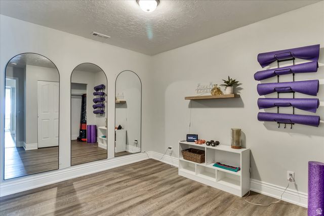8744 S DANISH RD, Sandy, UT 84093