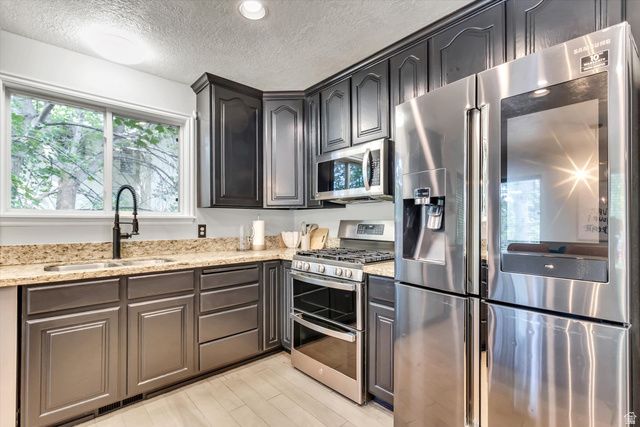 8744 S DANISH RD, Sandy, UT 84093