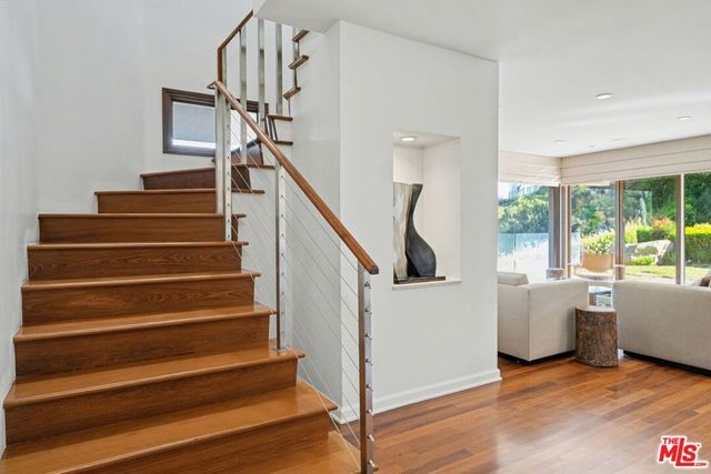 2340 Jupiter Drive, Los Angeles, CA 90046