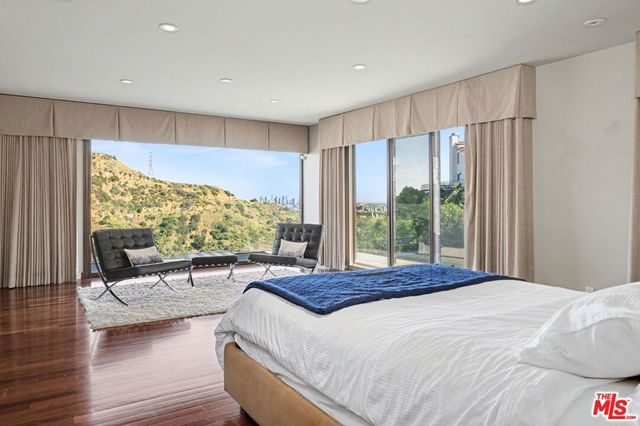 2340 Jupiter Drive, Los Angeles, CA 90046