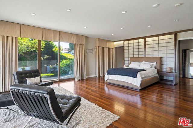 2340 Jupiter Drive, Los Angeles, CA 90046