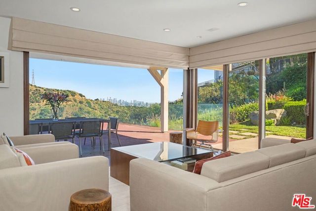 2340 Jupiter Drive, Los Angeles, CA 90046