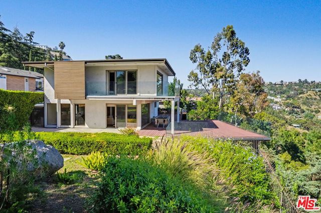 2340 Jupiter Drive, Los Angeles, CA 90046