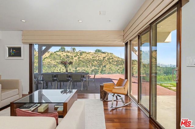 2340 Jupiter Drive, Los Angeles, CA 90046