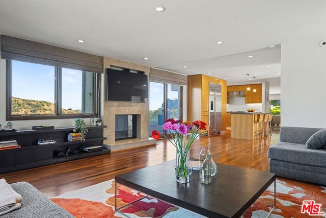 2340 Jupiter Drive, Los Angeles, CA 90046