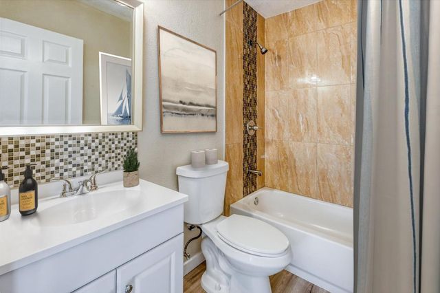 2749 Ellen St, Sacramento, CA 95815