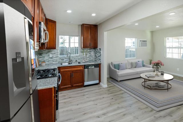 2749 Ellen St, Sacramento, CA 95815