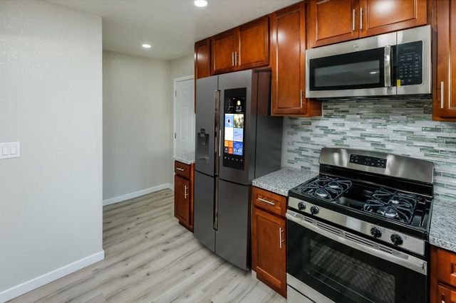 2749 Ellen St, Sacramento, CA 95815